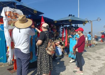 Cruceristas dinamizan actividad turística de Mazatlán durante la semana de Navidad.