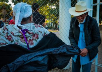 Sinaloa fortalece la atención integral a familias en situación de desplazamiento con apoyos invernales, alimentarios y de salud en Culiacán.-