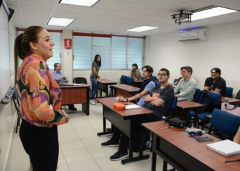 Lleva la Facultad de Historia de la UAS la difusión del conocimiento a las preparatorias y otros subsistemas.-