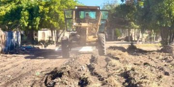 Alcalde Gildardo Leyva supervisa limpieza y rehabilitación de accesos en la cabecera municipal.-