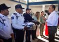 9 mdp recibe la Policía Municipal en camionetas y uniformes.-