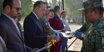 Ejército Mexicano entrega reconocimientos y destaca coordinación con autoridades.-