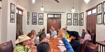 Cabildo de El Fuerte aprueba apoyo mensual a Cruz Roja y dictámenes de pensión para trabajadores municipales
