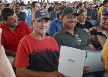 Otorga Gobernador Rocha certeza jurídica de propiedades para 1,256 familias de Eldorado