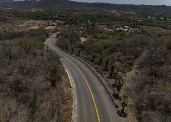 Esta semana quedarán listas las carreteras a 69 destinos turísticos en Sinaloa: SOP