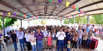 Caravanas del Bienestar llegan a Paredones con compromisos de alumbrado total, mejoras al drenaje y gestión de techumbre.