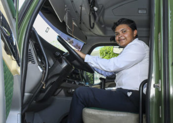 INAUGURA CONALEP SINALOA TALLER RELACIONADO A LA INDUSTRIA AUTOTRANSPORTISTA