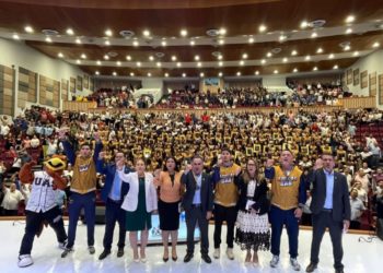 ¡Vuelan alto las Águilas de la UAS! El Rector Jesús Madueña entrega el Premio al Mérito Deportivo 2026