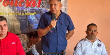 Gobierno de El Fuerte celebra a policías municipales
