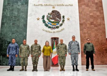 Gobernadora Yeraldine encabeza la Mesa de Construcción de Paz y Seguridad en la 3a. Región Militar en Mazatlán