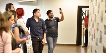 Jóvenes ahomenses reciben constancia de participación en Taller de Fotografía IMJU-ISJU