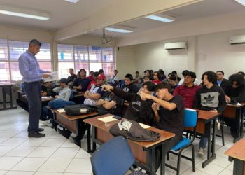 Investigador sinaloense desarrolla tecnología para aprender Lengua de Señas Mexicana