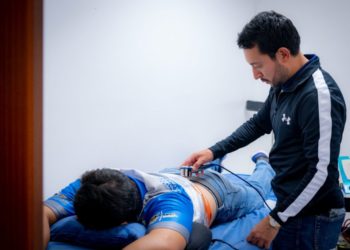 ¡No normalizar el dolor! Especialista advierte sobre los riesgos de ignorarlo y postergar la rehabilitación