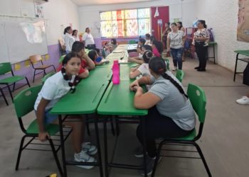 SUCEDE e ICATSIN crean oportunidades para la niñez de La Reforma a través del arte y el mar