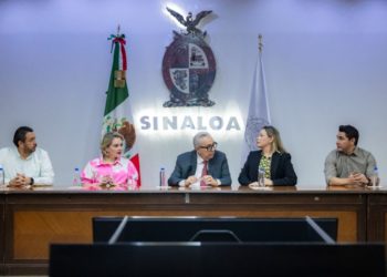Gobernador Rocha Moya se reincorporó a sus funciones