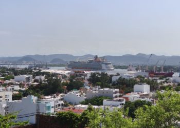 Mazatlán consolida su liderazgo en el turismo naviero con la llegada del “Navigator Of The Seas”