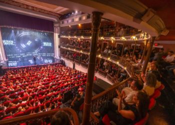 Asiste la gobernadora Graciela Domínguez Nava a semifinal del concurso México Canta, en el teatro Ángela Peralta
