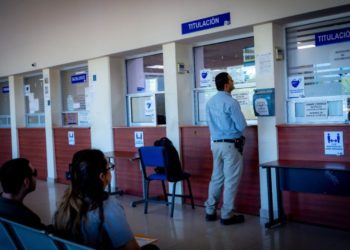 La UAS entrega títulos en menos de 20 días hábiles y ofrece diversas opciones de titulación, garantizando certeza jurídica