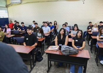 Facultad de Derecho Culiacán de la UAS recibe a nueva generación de estudiantes