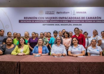 Proyectos de emprendimiento para mujeres empacadoras de camarón, anuncian Gobierno de Sinaloa y SADER