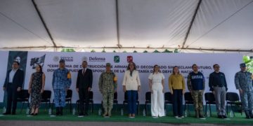 Gobernadora Graciela Domínguez atestigua destrucción de armamento en la Novena Zona Militar