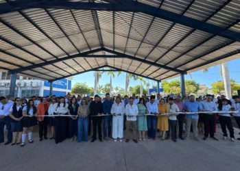 Encabeza el Rector Jesús Madueña la inauguración de la techumbre de la Preparatoria UAS Juan José Ríos