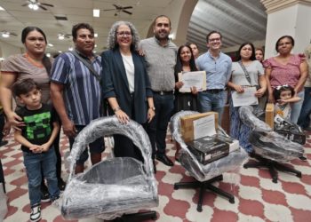 Entregan 215 equipos productivos a emprendedores de San Ignacio