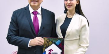 Antonio Menéndez entrega 2do. Informe al Cabildo Ahomense