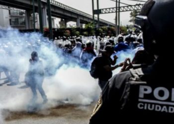 Marcha por agua limpia en Guadalajara termina con decenas de detenidos